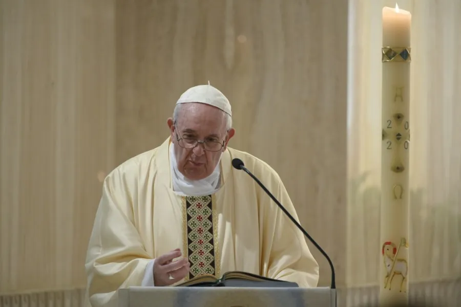 Pope Francis celebrates Mass in the chapel of the Casa Santa Marta May 15, 2020. ?w=200&h=150