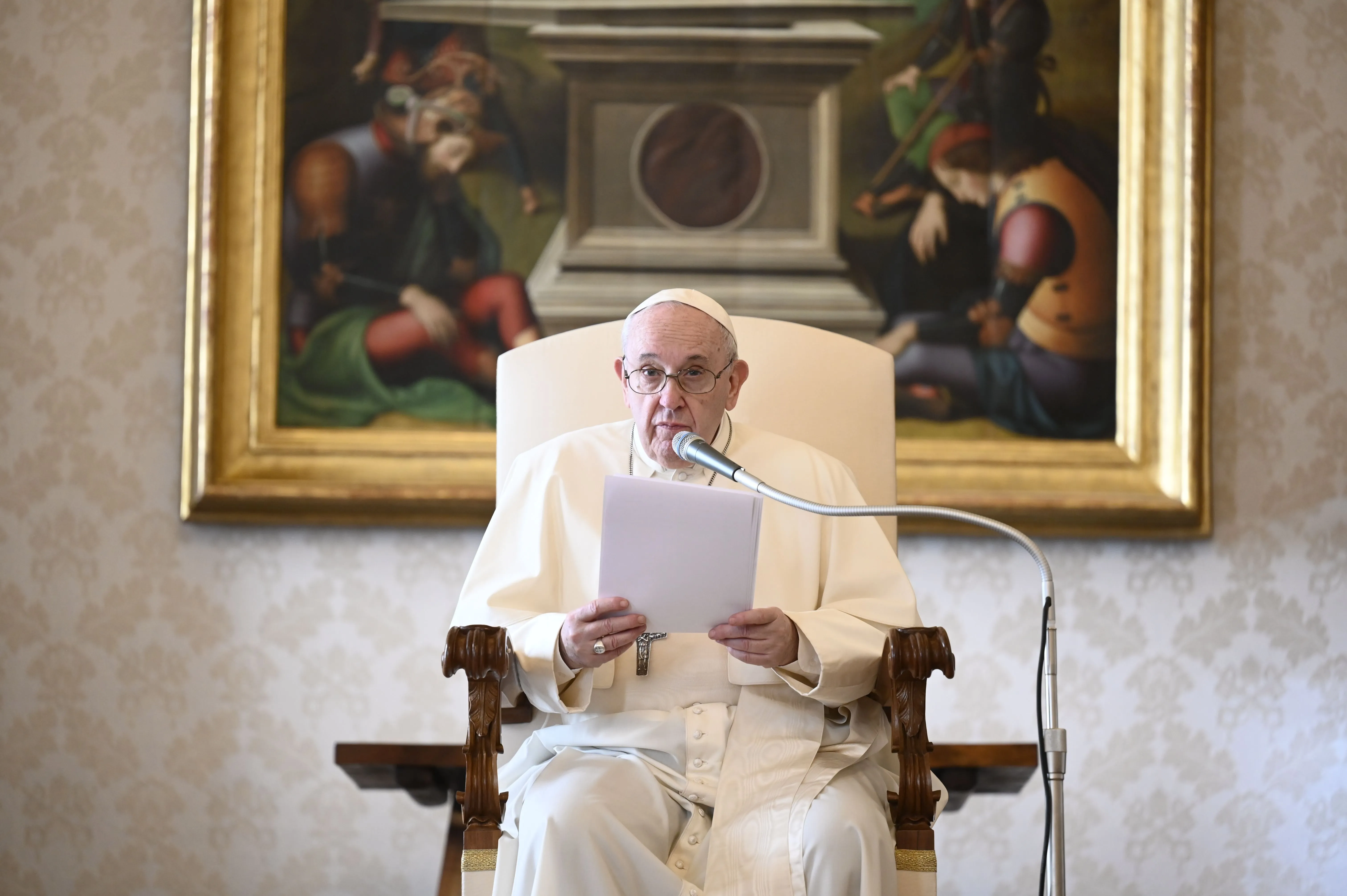 Pope Francis at his general audience address in the library of the Apostolic Palace Nov. 18, 2020. ?w=200&h=150