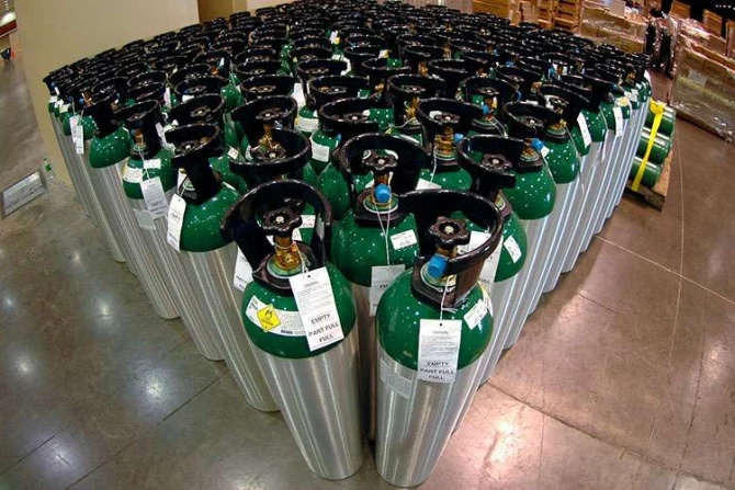 oxygen tanks pixabay