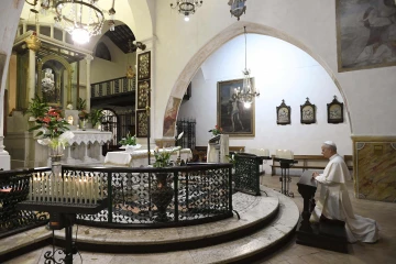 Pope Leo XIV prays at Marian shrine