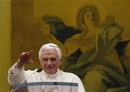 Benedict XVI at the Angelus prayer in Castel Gandolfo?w=200&h=150