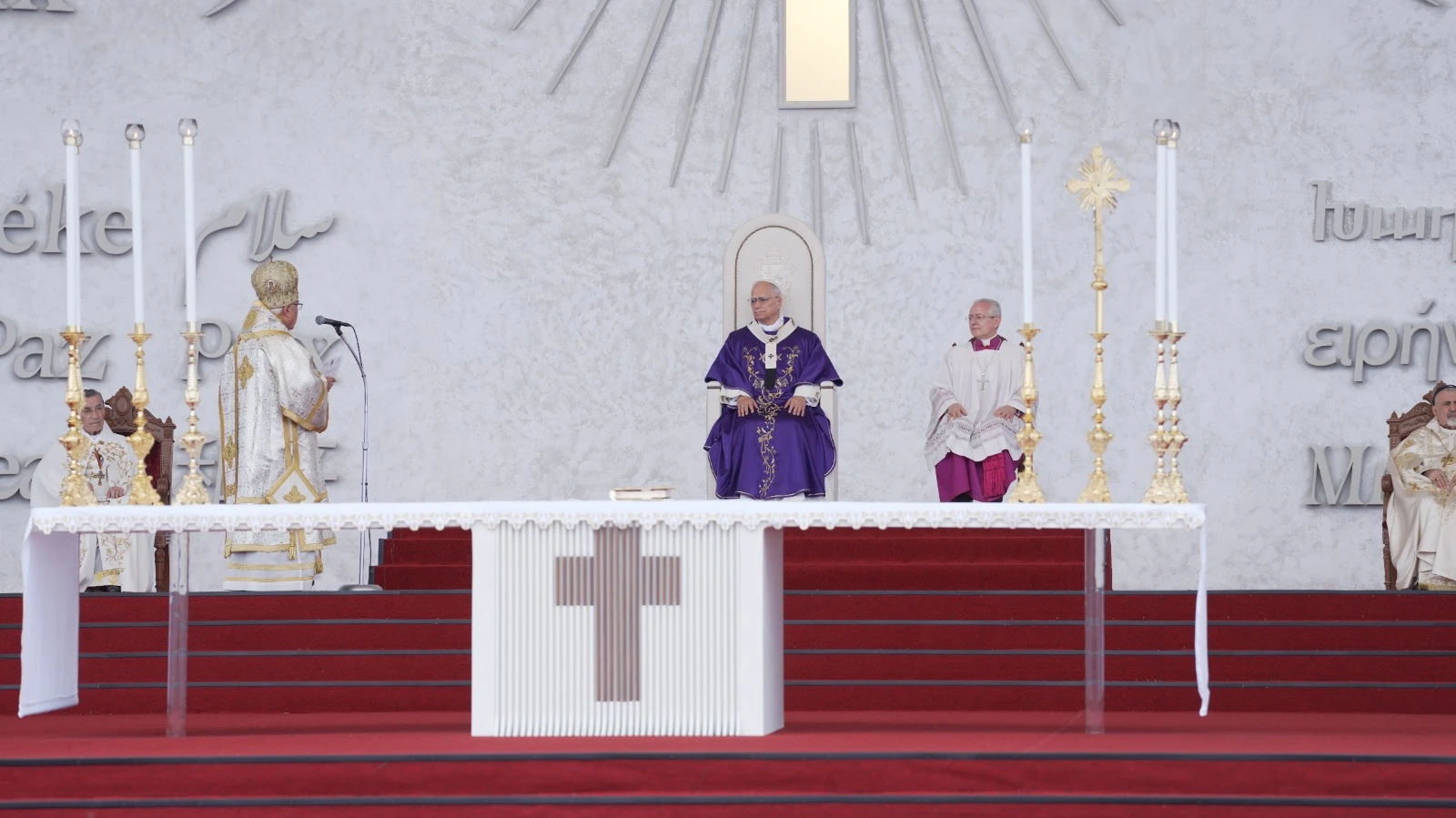 Pope Leo XIV calls Lebanon to stand up, be a home of justice and fraternity