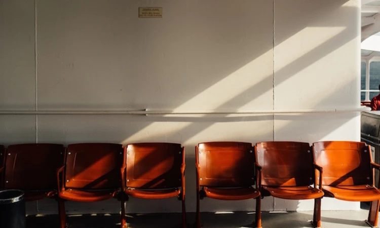 photo 1457572876920 444ed65b252d