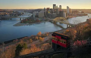 Downtown Pittsburgh and the Duquesne Incline from Mt. Washington.   dllu/wikimedia CC BY SA 4.0