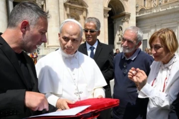 Pope with prisoners June 2025