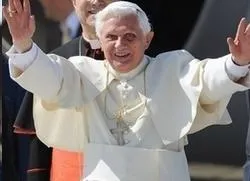Pope Benedict as he descends from the plane in Sydney?w=200&h=150