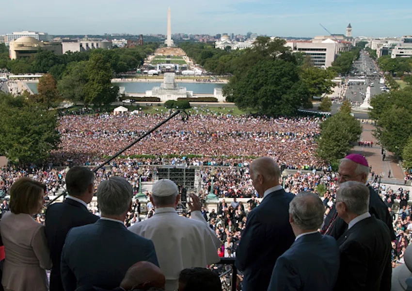 Pope Francis speaks from the Speaker's Balcony of the U.S. Capitol, Sept. 24, 2015. ?w=200&h=150