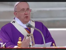 Pope Francis celebrates Mass at Piazza Plebiscito in Naples on March 20, 2015. CTV screenshot.