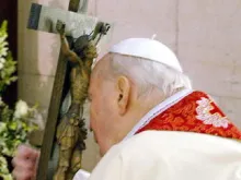 ope John Paul II attends the Stations Of The Cross ceremony from his private chapel on March 25, 2005 in Vatican City. 
