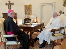 Archbishop Stanisław Gądecki meets with Pope Francis at the Vatican, March 28, 2022.