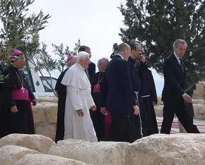 Pope Benedict visiting Mt. Nebo, where Moses first saw the Promised Land?w=200&h=150