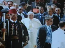 Pope Benedict walks towards the Church of the Holy Sepulchre