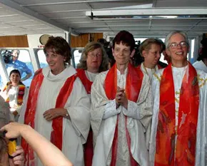 A Womenpriest's  "ordination" ceremony on the St. Lawrence Seaway in 2005?w=200&h=150