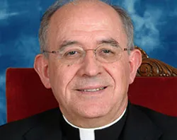 Archbishop Francisco Gil Helin?w=200&h=150