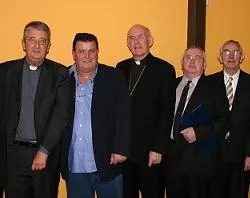 Some of the bishops of Ireland at a meeting with victims of abuse?w=200&h=150