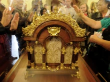Pilgrims venerate the relics of St. Therese in Aylesford, England. 