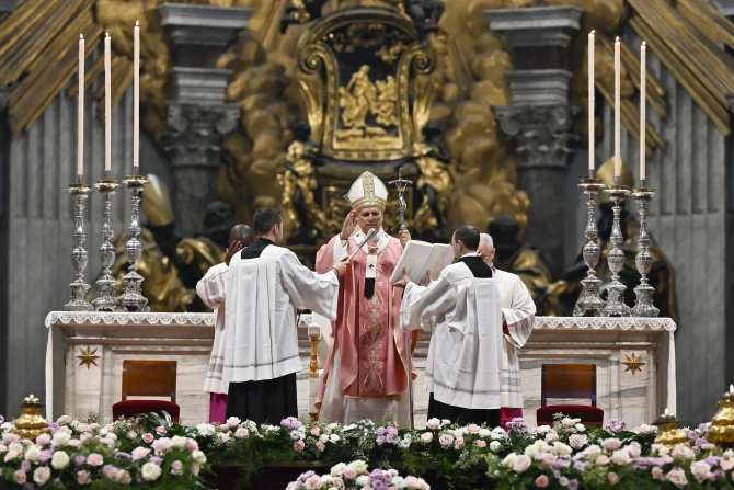 Pope Leo XIV celebrates Jubilee Mass for prisoners