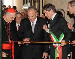 Mayor Alemanno, Cardinal Bertone, and Supreme Knight Carl Anderson open the exhibit "The Knights of Columbus and Rome, 90 years of friendship." ?w=200&h=150