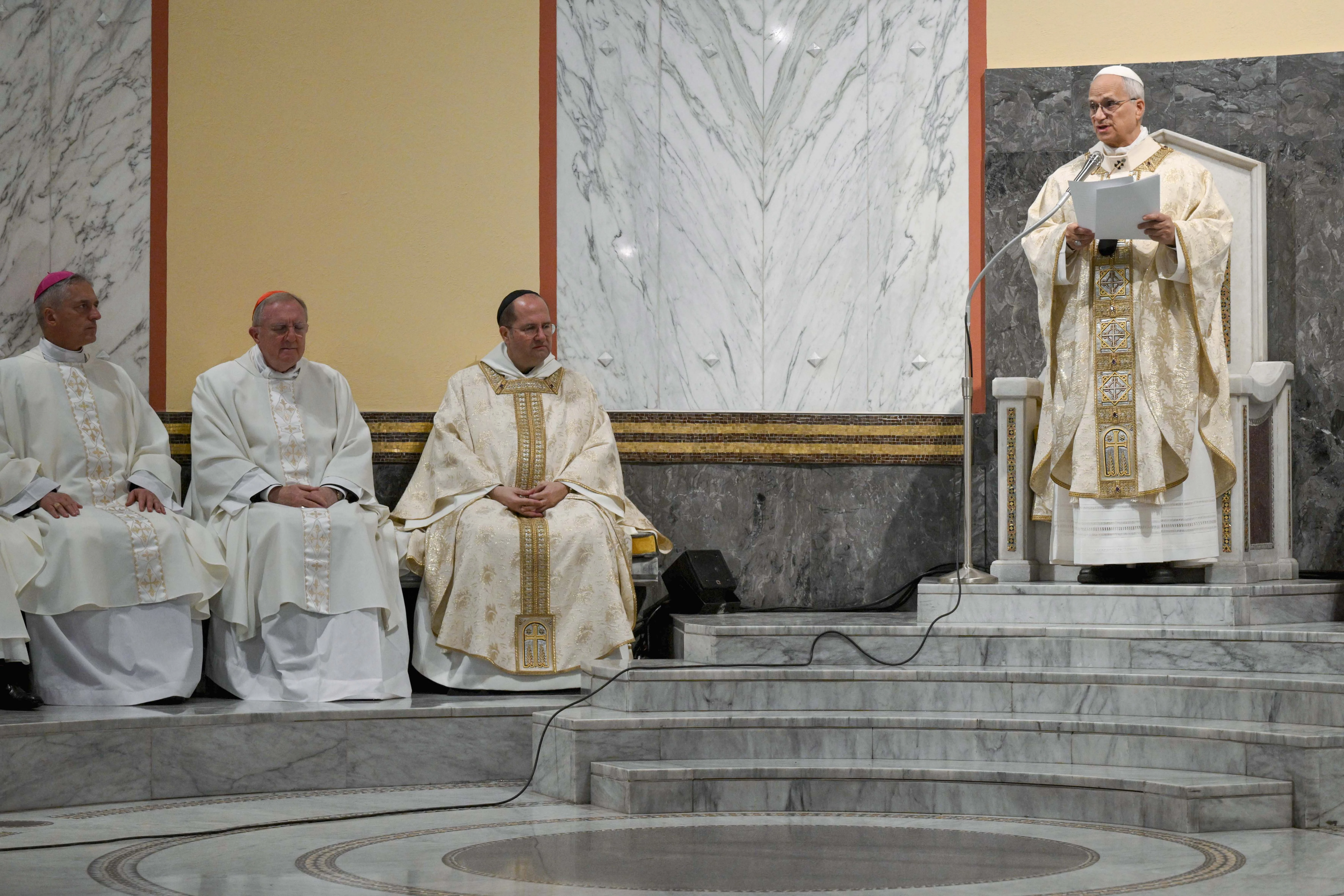 Pope asks Benedictines to confront modern challenges with prayer, study, holiness