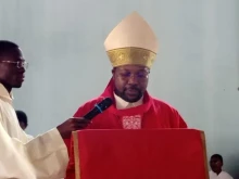 Archbishop Zeferino Zeca Martins of Angola’s Archdiocese of Huambo has urged members of the Catholic Men Organization to be involved in the fight against societal voices, strengthen faith practice in their respective families, and exemplify integrity.