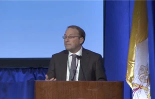 Paul Scherz briefs bishops about artificial intelligence at the United States Conference of Catholic Bishops’ (USCCB) Fall Plenary Assembly in Baltimore on Nov. 12, 2025. Credit: Tessa Gervasini/CNA