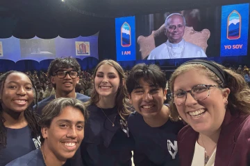 Selfie with Pope Leo and teens NCYC