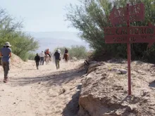 Hiking trail along the US-Mexico border. 
