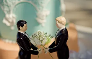 Same-sex wedding cake. Sara Valenti/Shutterstock
