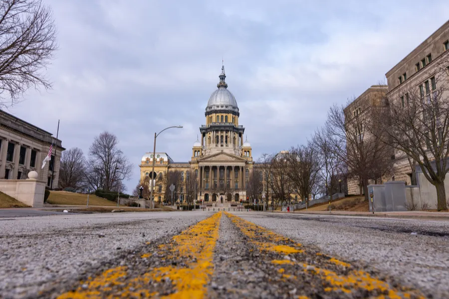 Rough road leading to the Illinois State Capitol Building. Springfield, Illinois.?w=200&h=150