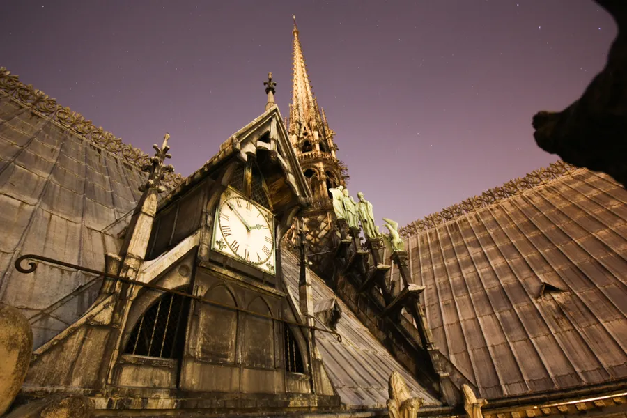 The original clock at Cathedrale Notre-Dame de Paris. Via Shutterstock?w=200&h=150