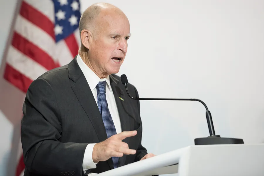 overnor of California Jerry Brown at the Paris COP21, United nations conference on climate change. ?w=200&h=150