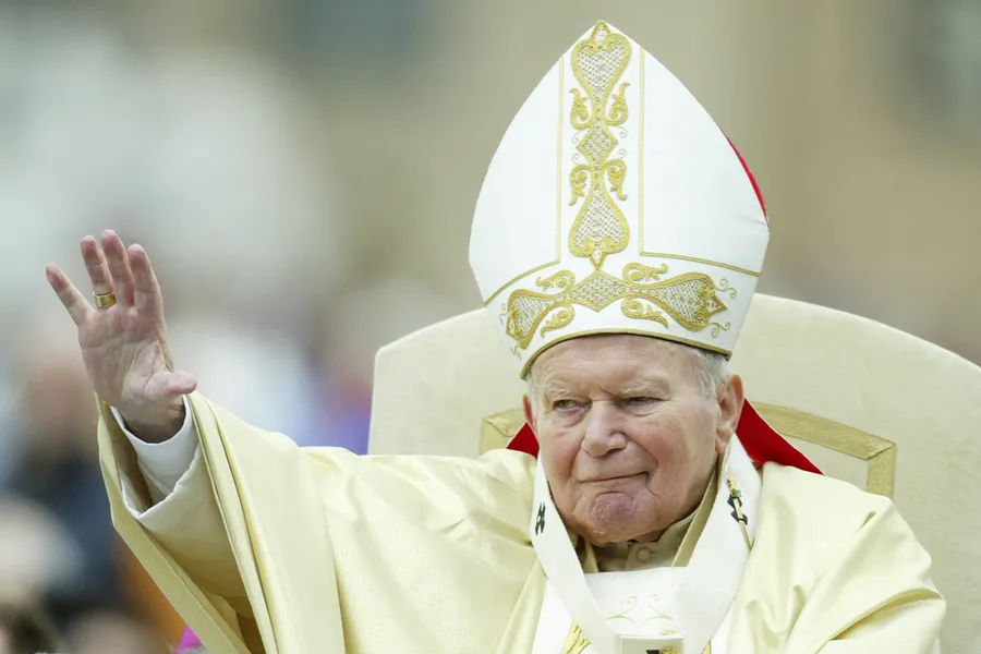 Pope John Paul II blesses the pilgrims during the weekly general audience in Saint Peter's Square in 2004. ?w=200&h=150