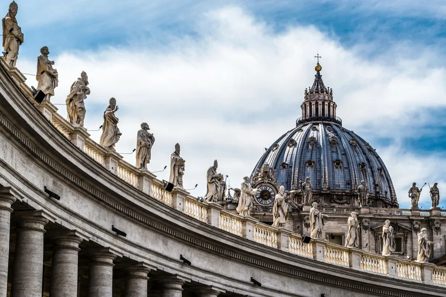 St. Peter's square, Vatican City. Via Shutterstock?w=200&h=150
