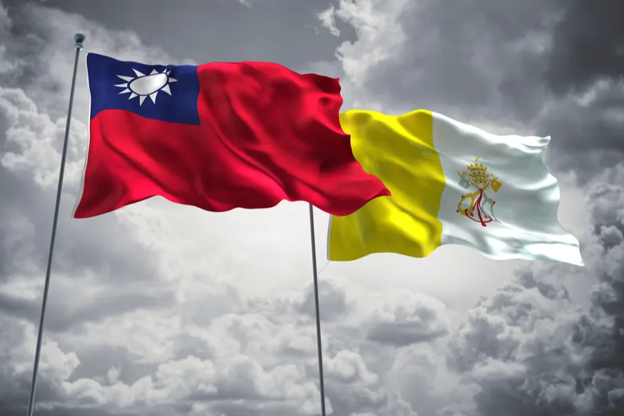 Taiwan & Vatican Flags are waving in the sky with dark clouds. ?w=200&h=150