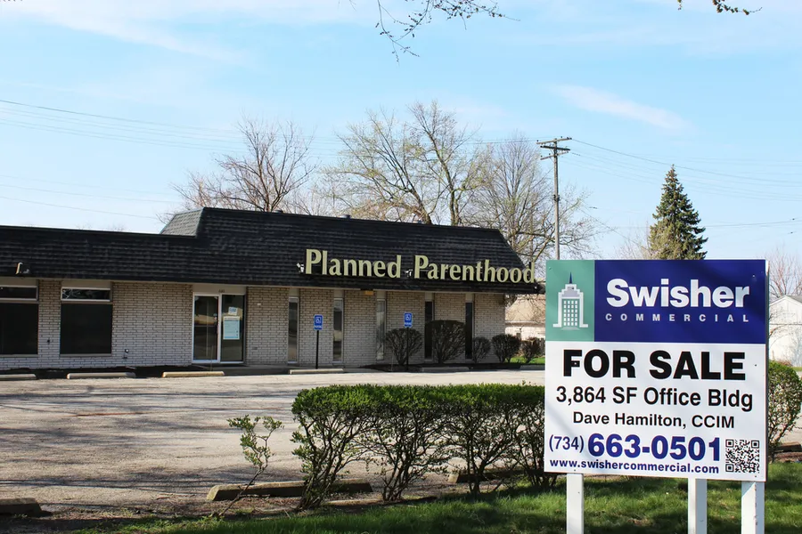 Closed and abandoned Planned Parenthood building.?w=200&h=150