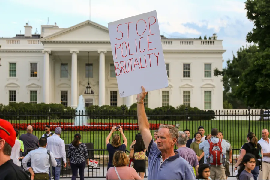 Protester outside the White House in 2016. ?w=200&h=150