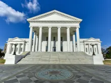 Virginia State Capitol. Via Shutterstock.