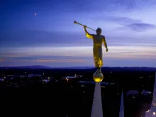 Angel Morosi statue atop playing a song to the rising crescent moon from atop the Mormon Temple in Portland, Oregon. 
