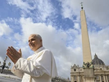Pope Leo XIV claps with pilgrims during an audience for the Jubilee of Hope in St. Peter’s Square on Oct. 25, 2025.