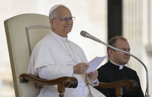 Pope Leo XIV speaks to thousands of pilgrims gathered in St. Peter’s Square for his Wednesday catechesis on the Jubilee theme “Jesus Christ Our Hope” on Aug. 6, 2025. Credit: Vatican Media