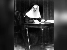 St. Katharine Drexel was born in 1858 to a wealthy family in Philadelphia. Throughout her life, her chief motivation was to help more souls know and love Jesus in the Blessed Sacrament to to serve Native Americans and African Americans. Mother Drexel opened mission churches and boarding schools for Black and Native American children throughout the U.S. despite prejudice often hindering her work.