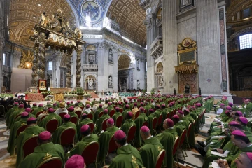 Pope Francis closing synod Mass