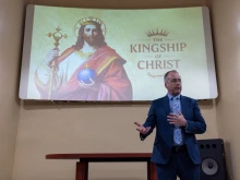 Aidan Gallagher, director of EWTN Ireland, speaks at the premiere of “The Kingship of Christ” at the Vatican on Nov. 18, 2025.