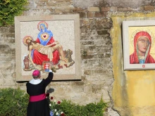 Archbishop Bernard Bober of Košice, president of the Slovak Bishops’ Conference, blesses the new mosaic of Our Lady of Sorrows in the Vatican Gardens at a ceremony attended by Slovak President Peter Pellegrini and Vatican officials on Dec. 5, 2025