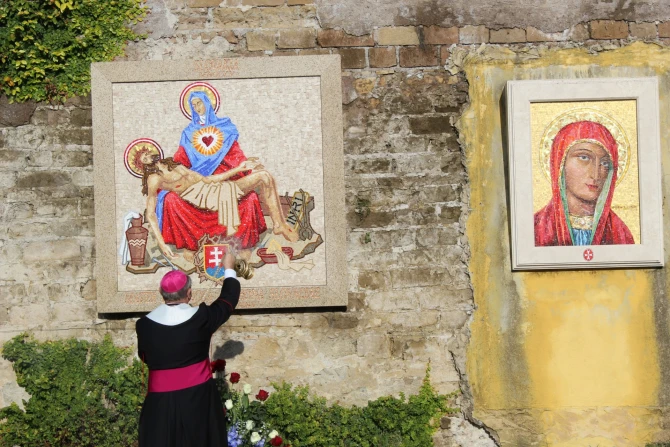 Archbishop Bernard Bober of Košice, president of the Slovak Bishops’ Conference, blesses the new mosaic of Our Lady of Sorrows in the Vatican Gardens at a ceremony attended by Slovak President Peter Pellegrini and Vatican officials on Dec. 5, 2025