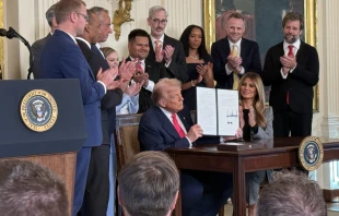 President Donald Trump signs an executive order related to foster care and foster parents on Nov. 13, 2025. Credit: Alliance Defending Freedom