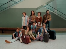 After David Smallbone’s successful music company collapses in their home country of Australia, he moves his family to Nashville, Tennessee, in the hopes of a brighter future in the movie "Unsung Hero."