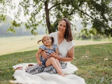 Beverly Jacobson and her daughter Verity.