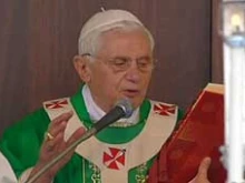 Pope Benedict celebrates Mass in Viterbo