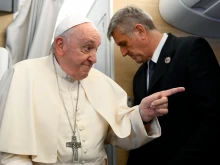 Pope Francis responds to questions from the press aboard the return flight to Rome from Mongolia.